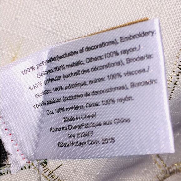 Christmas Placemats (2) Excellent Pre-Owned Condition 15.5" round - Picture 6 of 6